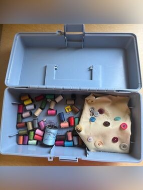 Unbranded Sewing Box Kit Unisex OS Blue Good Vintage Thread Buttons Organizer